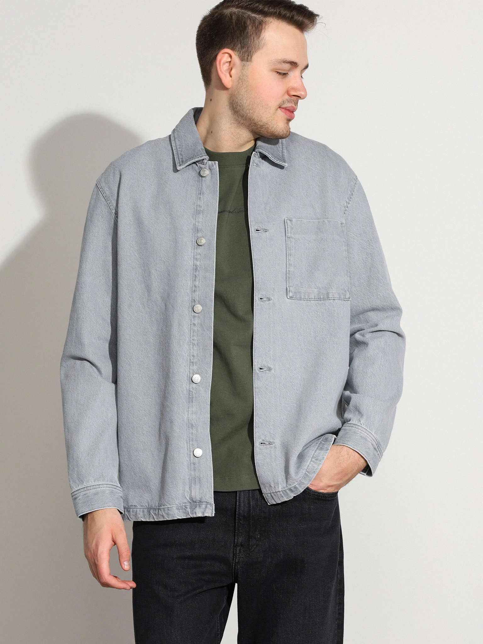 Куртка джинсовая светло-серого цвета из хлопка